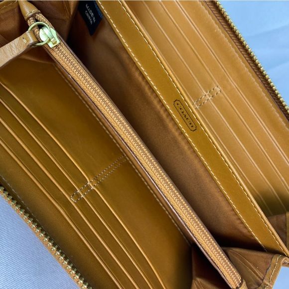 Vintage Coach Madison accordion wallet clutch - Picture 4 of 6